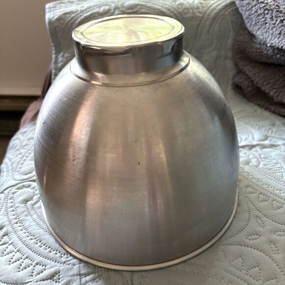 Kitchen Aid 4.5 Qt. K45SB Stainless Steel Mixer Bowl No Handle Replacement Bowl - Picture 3 of 4